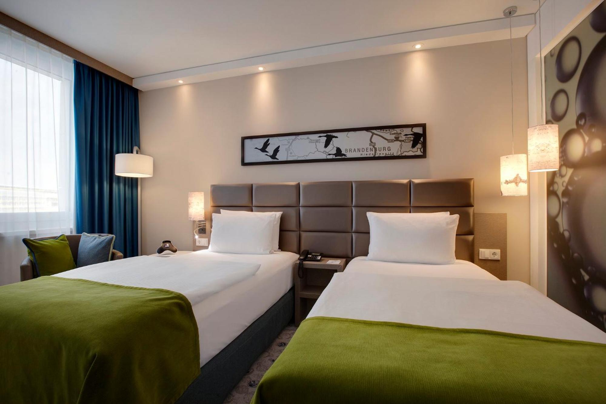 Hotel East Side By Ihg Berlim